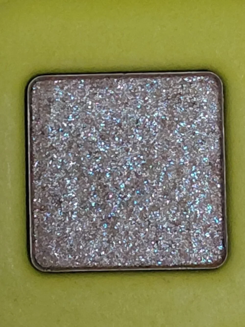 Half Magic - Eyeshadow Singles - Sparkle Puff